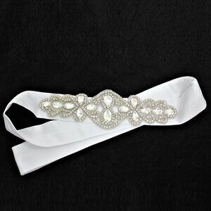 NWT Bridal Wedding Crystal Bead Ribbon Sash Belt H